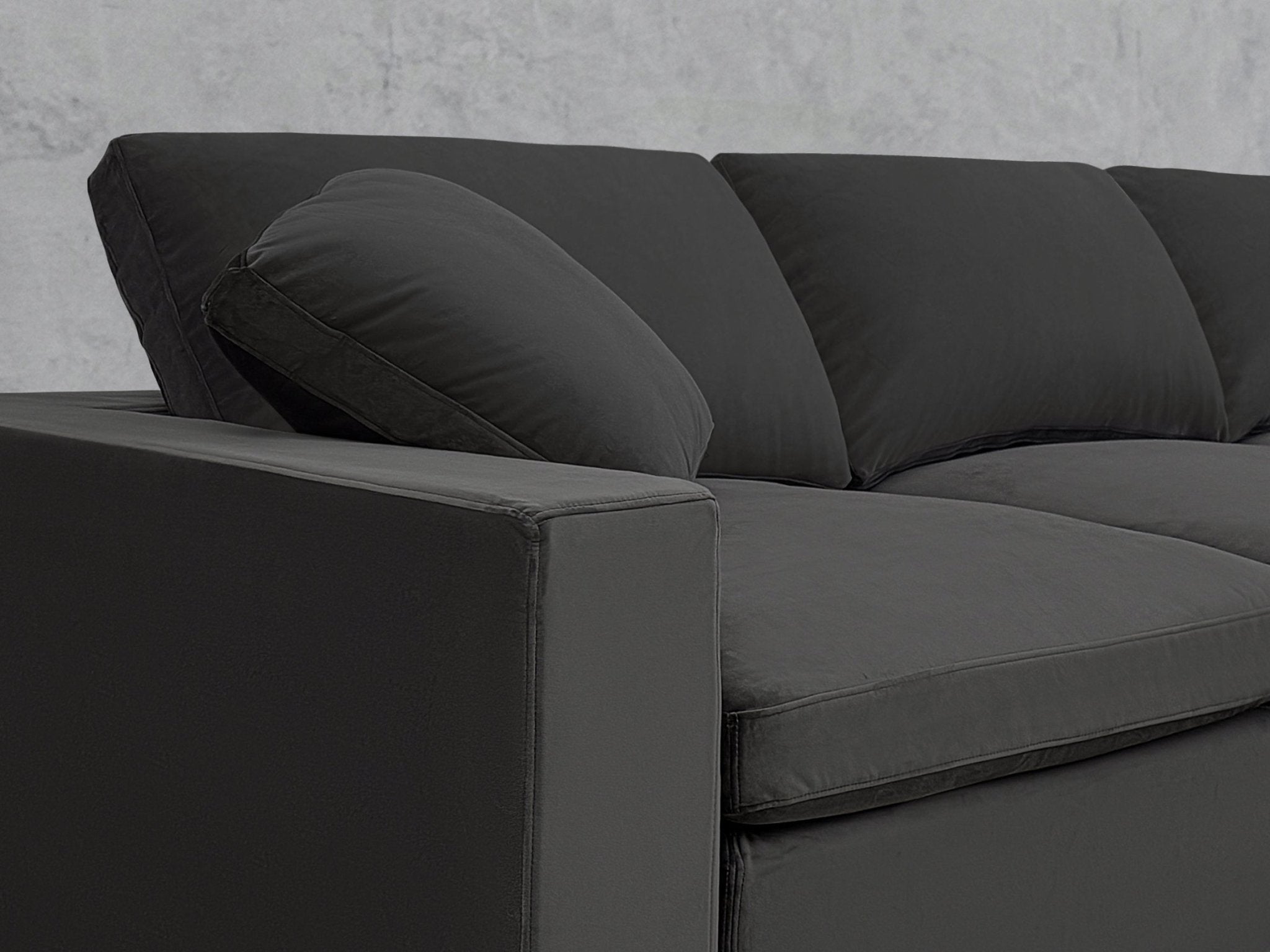 5-1 Sectional & Armchair Set